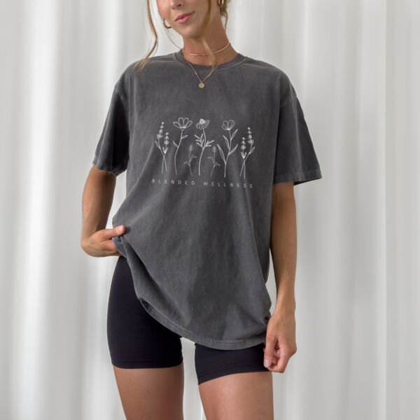 BLENDED WELLNESS | Women's Oversized T  Thumbnail