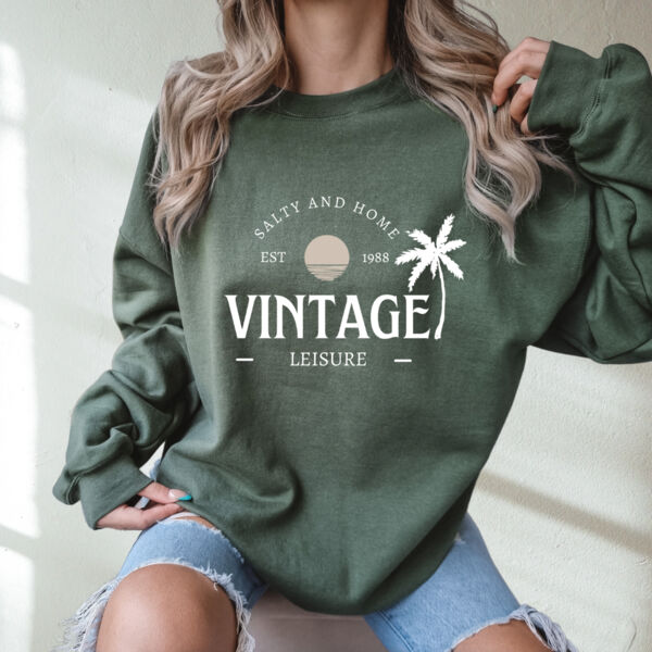 VINTAGE SALTY | Crewneck in Heather Sport Dark Green Thumbnail
