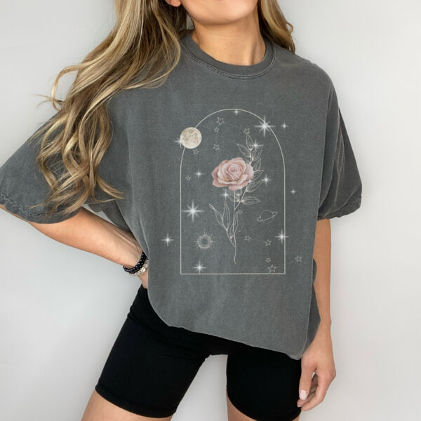 ROSE AMONG THE THORNS | Womens T in Pepper Thumbnail